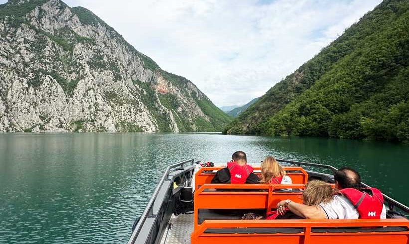 Private boat tour from Koman Lake to Shala River, Albania – Exclusive experience with stunning landscapes and tranquil waters.